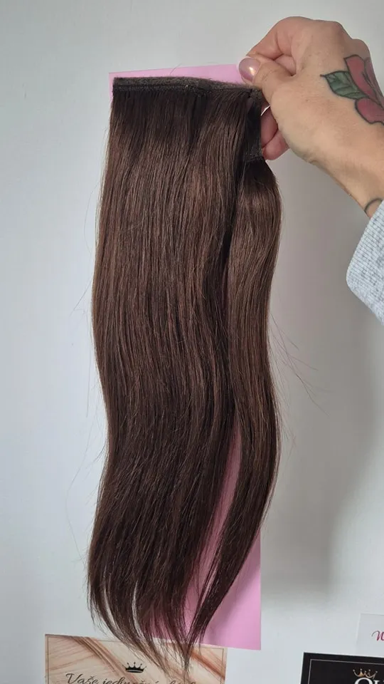 Clip in cop Beauty v dĺžke 40cm a odtieni #4 gaštanová 🦋🤎🤎 https://www.nanicvlasy.sk/clip-in-cop-a-ofina/clip-in-cop-be...