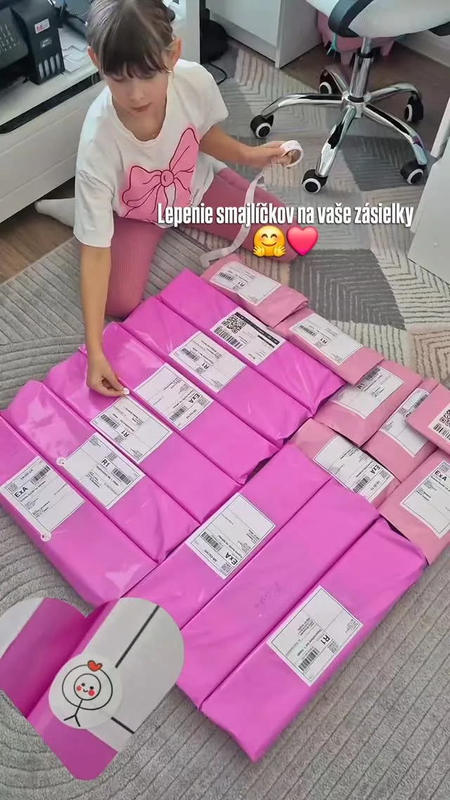 A teraz môžu vaše balíčky ísť 👌💖🌸 Objednaj si aj ty svoje nové vlásky na www.nanicvlasy.sk #nanicvlasysk #nanicvlasy #...