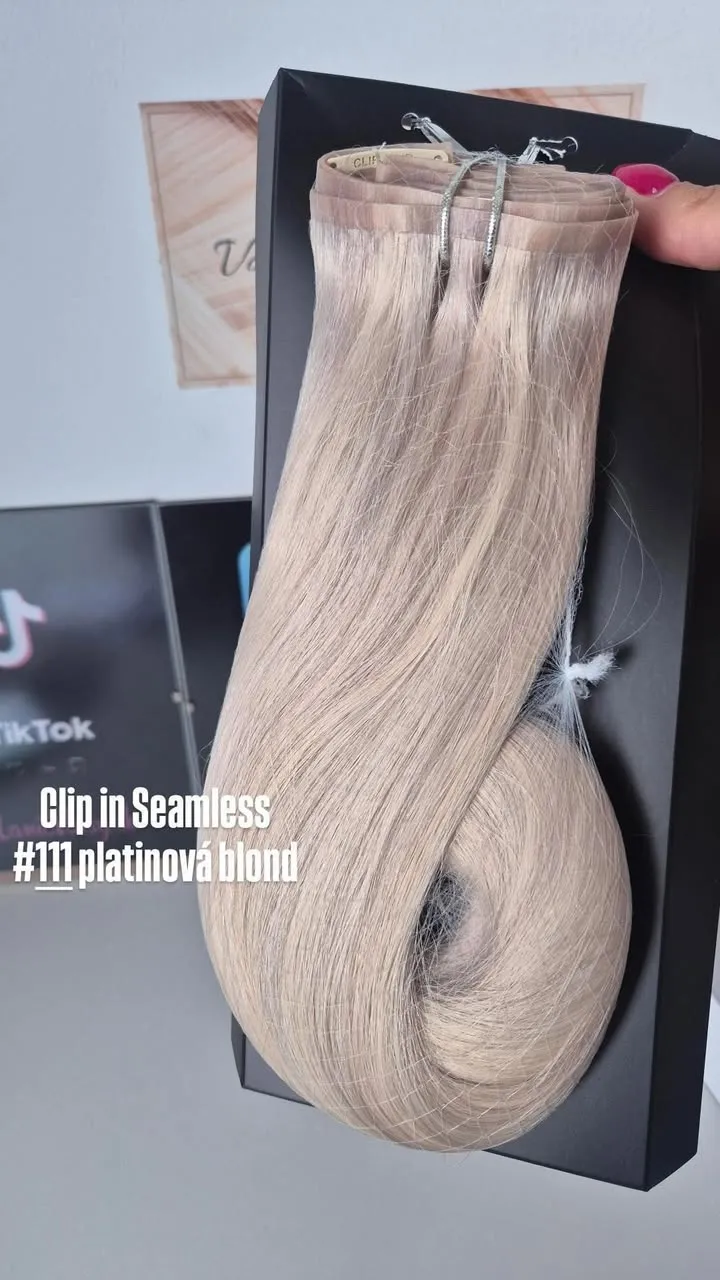 Pár z našich blond odtieňov 🤗 Nájdete pri všetkých vlasových variantách 💖 www.nanicvlasy.sk