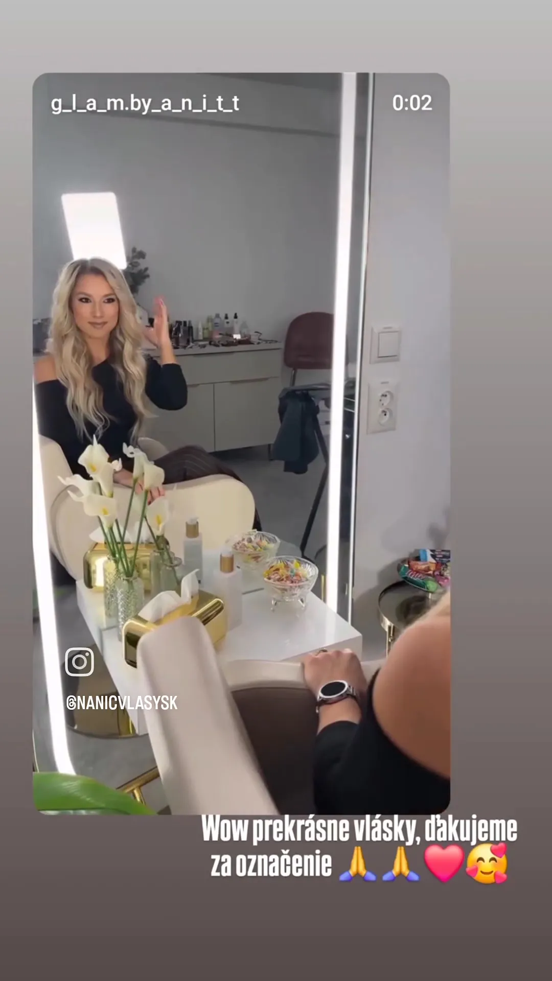 Clip in vlasy z www.nanicvlasy.sk 🙏 ZVUK POVINNÝ - krásna emócia, klientka sa komentuje, keď sa zbadala 🙏🥰😀❤️ Klientka...