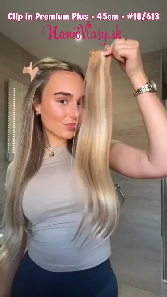 Čo poviete na tieto vlásky? Naša modelka má aplikované clip in Premium Plus, 45cm, melír #18/613 🫶🌸💕 #nanicvlasysk #nan...