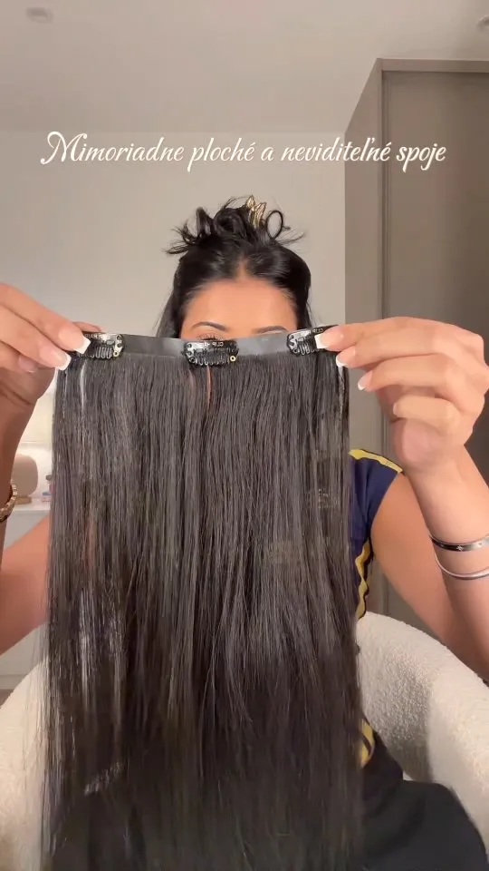Krásne, hustejšie vlasy bez kompromisov 🎀 Naše Clip-in Seamless sú ideálnou voľbou pre ženy, ktoré túžia po prirodzenom...