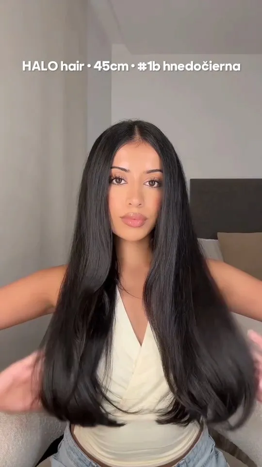Doprajte si okamžitú premenu s našimi novými Halo Hair vlasmi 🤍 20 odtieňov v dĺžkach 30cm (80g), 40cm (100g), 45cm (100...